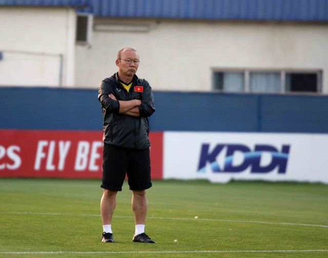 HLV Park Hang Seo c&ograve;n nhiều vấn đề phải giải quyết trước trận gặp Jordan.