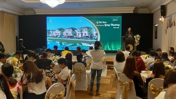 Dự &aacute;n được Mland Vietnam mở b&aacute;n ng&agrave;y 6/1 với t&ecirc;n Long Thượng Riverside.