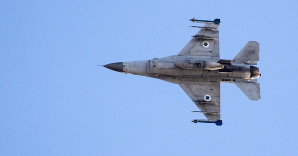 Syria bắn hạ mục tiêu Israel bằng tên lửa phòng không Pantsir và Buk của Nga