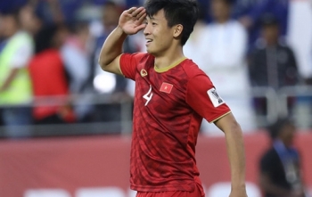 2 cú sút 11m quyết định cách nhau 1 năm của Bùi Tiến Dũng