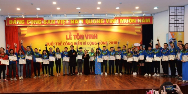 Lễ tôn vinh "Tuổi trẻ cống hiến vì cộng đồng"