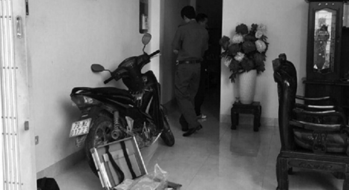 Lực lượng chức năng kh&aacute;m nghiệm hiện trường vụ &aacute;n.