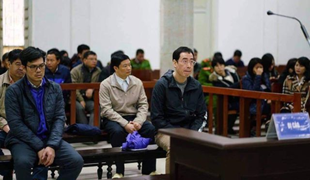 C&aacute;c bị c&aacute;o nguy&ecirc;n l&agrave; l&atilde;nh đạo Cty BSR bị c&aacute;o buộc nhận h&agrave;ng tỉ đồng từ việc chi l&atilde;i ngo&agrave;i của H&agrave; Văn Thắm.