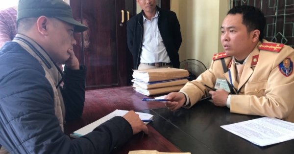 Tài xế dương tính với ma túy vẫn điều khiển xe chạy băng băng trên quốc lộ 1A