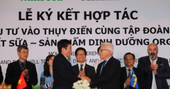 Những cú bắt tay với đại gia tỷ USD của NutiFood