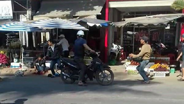 Hiện trường vụ ẩu đả. Ảnh D&acirc;n Việt