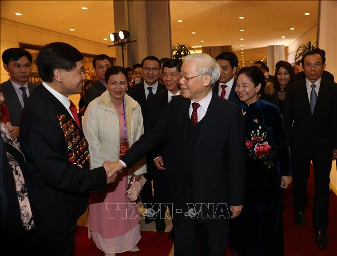 Tổng B&iacute; thư, Chủ tịch nước Nguyễn Ph&uacute; Trọng v&agrave; Phu nh&acirc;n đến dự Chương tr&igrave;nh Xu&acirc;n qu&ecirc; hương 2019.