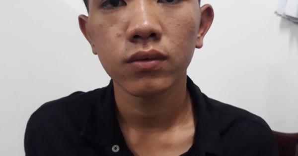 Khánh Hòa: Bắt 2 đối tượng mang theo dao và bình xịt hơi cay đi cướp tài sản