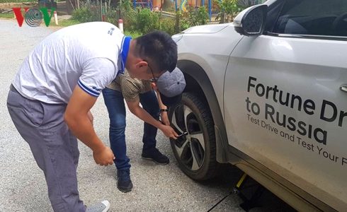 Lốp xe &ocirc; t&ocirc; c&oacute; tuổi thọ khoảng 40.000 - 50.000 km t&ugrave;y từng h&atilde;ng. (Ảnh minh họa).