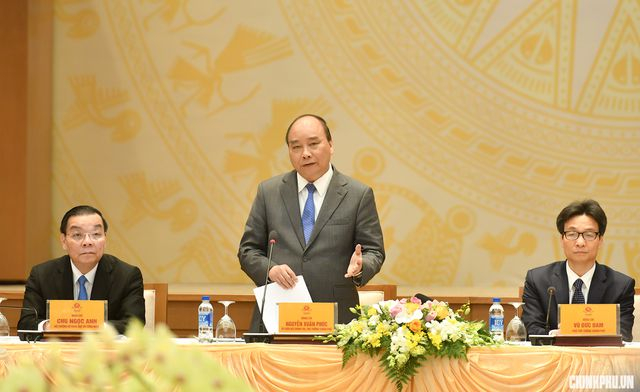 Thủ tướng hứa tiếp thu những &yacute; kiến ph&acirc;n t&iacute;ch về bất cập, hạn chế trong ch&iacute;nh s&aacute;ch để cởi tr&oacute;i cho hoạt động khoa học.