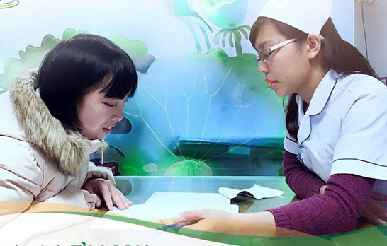 C&aacute;c b&aacute;c sĩ BV Phụ sản H&agrave; Nội tư vấn cho bệnh nh&acirc;n