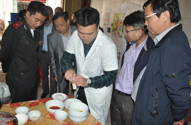 X&eacute;t nghiệm b&uacute;n tại cơ sở dịch vụ ăn uống Sơn Thủy