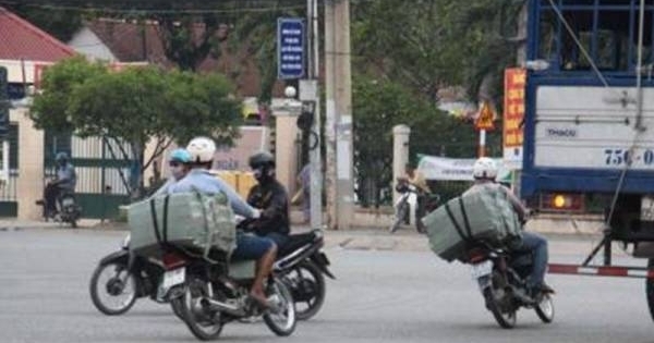 Phá đường dây thuốc lá lậu 