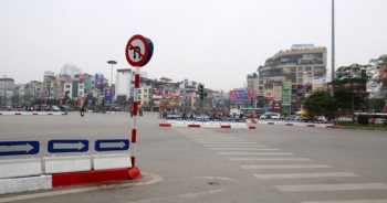 Phố xá Hà Nội vắng lặng yên bình trong ngày đầu năm mới 2020