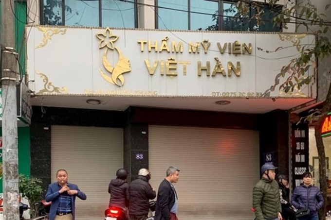 tham-my-vien-viet-han-hut-mo-bung