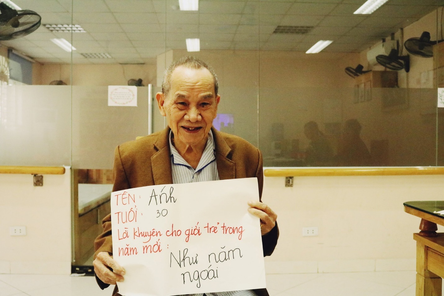 “Phát sốt” với bộ ảnh các “bô lão” U80 đưa ra lời khuyên “cực chất” cho giới trẻ - 9