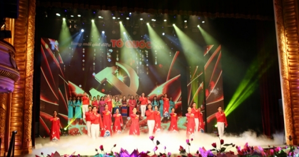 Vang mãi giai điệu Tổ Quốc ca ngợi Đảng, Bác Hồ kính yêu