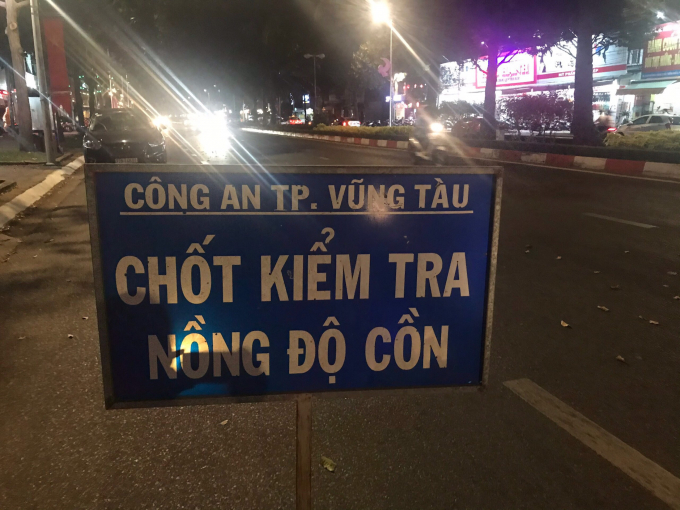 C502548F-988E-457D-93B8-FB2C524579BA.