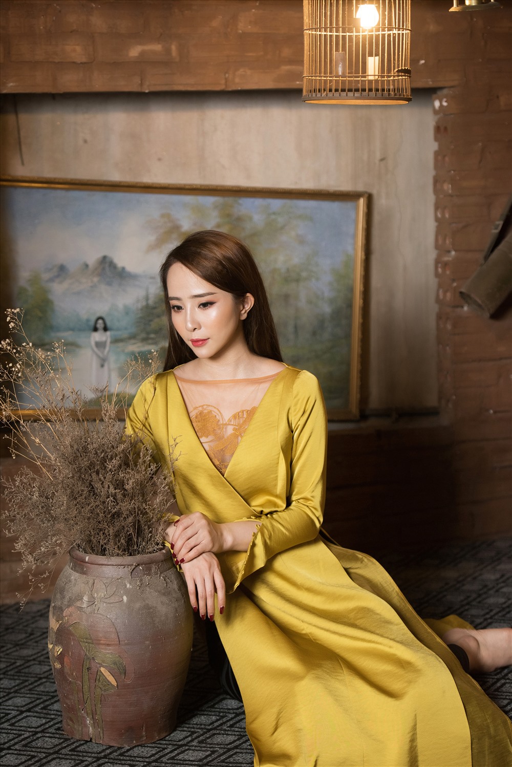 Quỳnh Nga mặc áo dài Tết