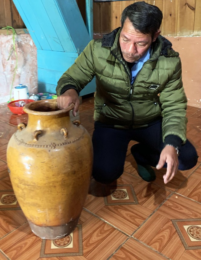 Chiếc ch&oacute;a cổ