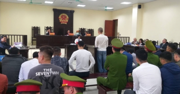 Xét xử vụ "hỗn chiến" tại khu du lịch Hải Tiến: Nhiều bị cáo kêu oan, tố bị dụ cung