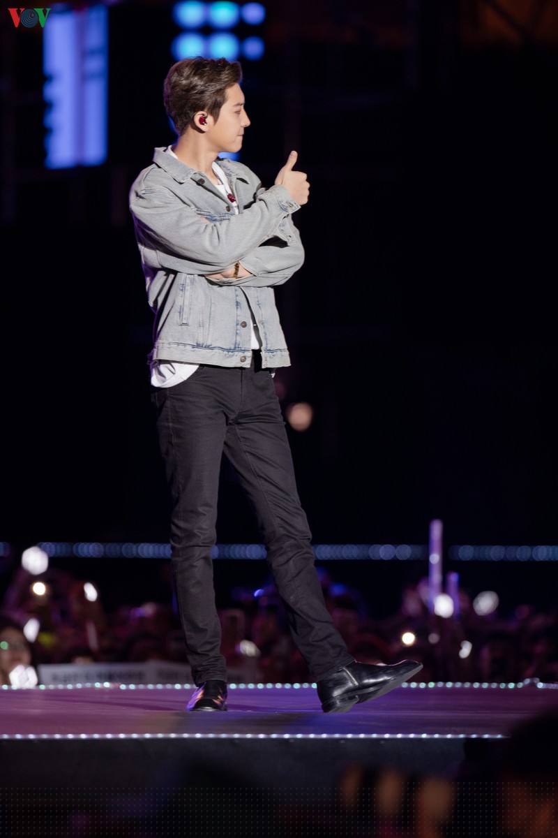 exo chanyeol đội nón lá, sehun chia sẻ rất nhớ việt nam tại k-pop super concert hình 8 exo chanyeol doi non la, sehun chia se rat nho viet nam tai k-pop super concert hinh 8