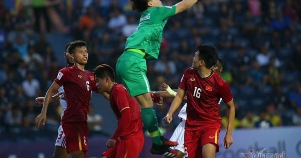U23 Việt Nam đấu U23 Jordan: Thay đổi để thắng, HLV Park Hang Seo!