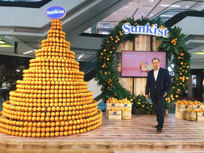 Ông Jim Phillips – Chủ tịch kiêm Giám đốc Điều hành Sunkist Growers, Hoa Kỳ phát biểu tại lễ ra mắt.