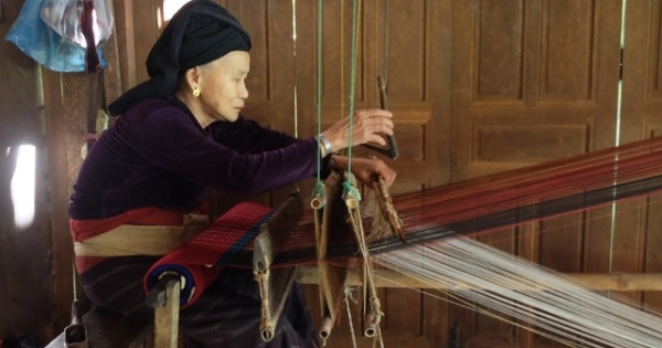 Độc đáo ngôi làng người Thái cổ nằm lọt thỏm giữa rừng ở Nghệ An