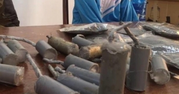 Học cách chế tạo pháo trên mạng, nam sinh bị cháy xém mặt