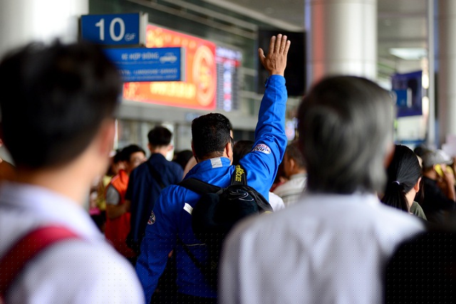 Tìm được nhau trong biển người không phải là việc dễ dàng.