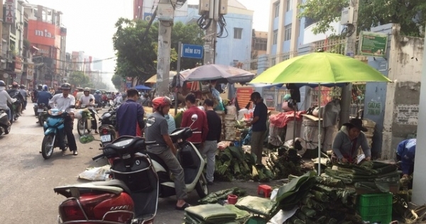 Bán lá dong ngày Tết, "bỏ túi" 6 - 7 triệu đồng/ngày