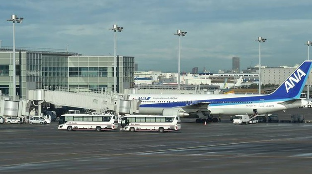 Mỹ, Nhật gấp rút sơ tán dân khỏi Vũ Hán trong đêm