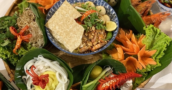 Mỳ Quảng chuẩn vị!