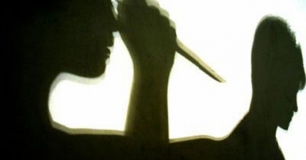 Thanh Hóa: Chém người trọng thương, rồi đâm vào bụng Công an xã