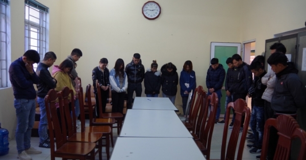 Hải Dương: Phát hiện 17 đối tượng dương tính với ma túy tại quán karaoke