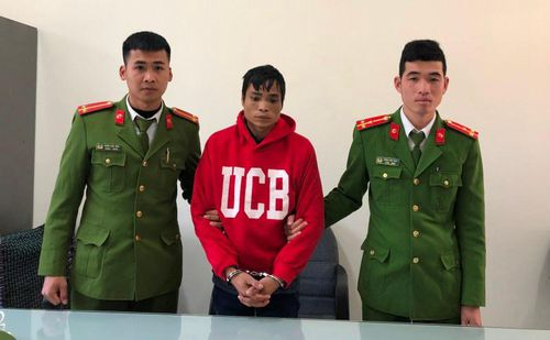 D3C9F2A9-787C-429E-A0AB-B95F9982CB38.