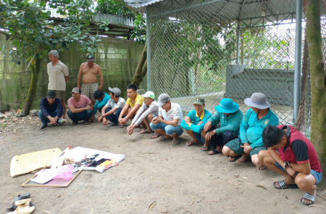 An Giang: Công an Châu Thành bắt qua tang 14 đối tượng đá gà ăn tiền