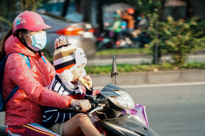 nguoi-sai-gon-dien-khan-len-_41608514756