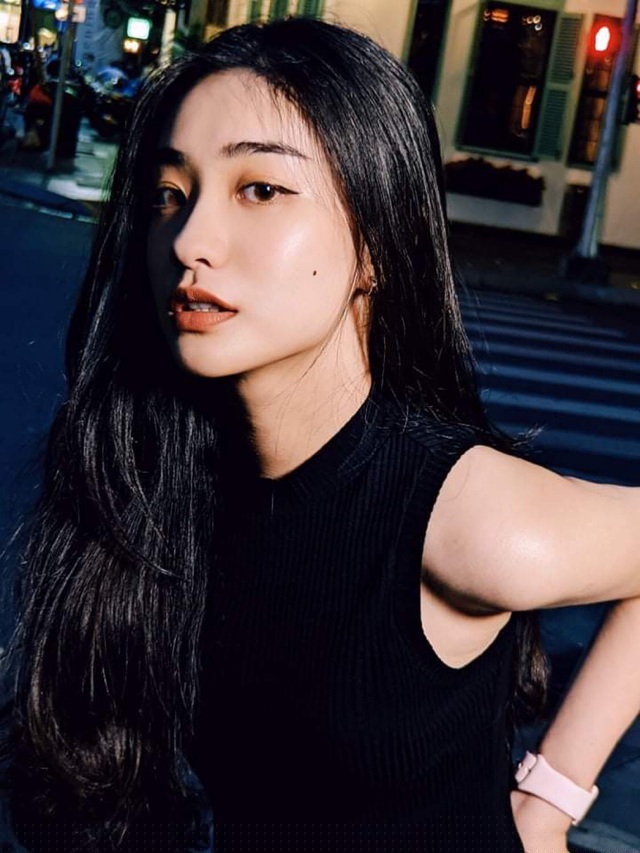 Nét đẹp cuốn hút khiến người đối diện ngẩn ngơ thương nhớ.