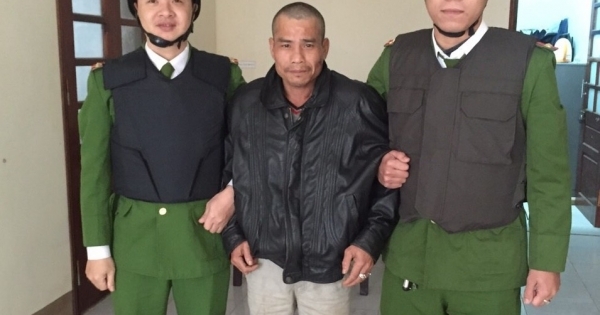 Quảng Bình: Khởi tố đối tường mang nhiều tiền án, dùng dao chém vào xe tuần tra