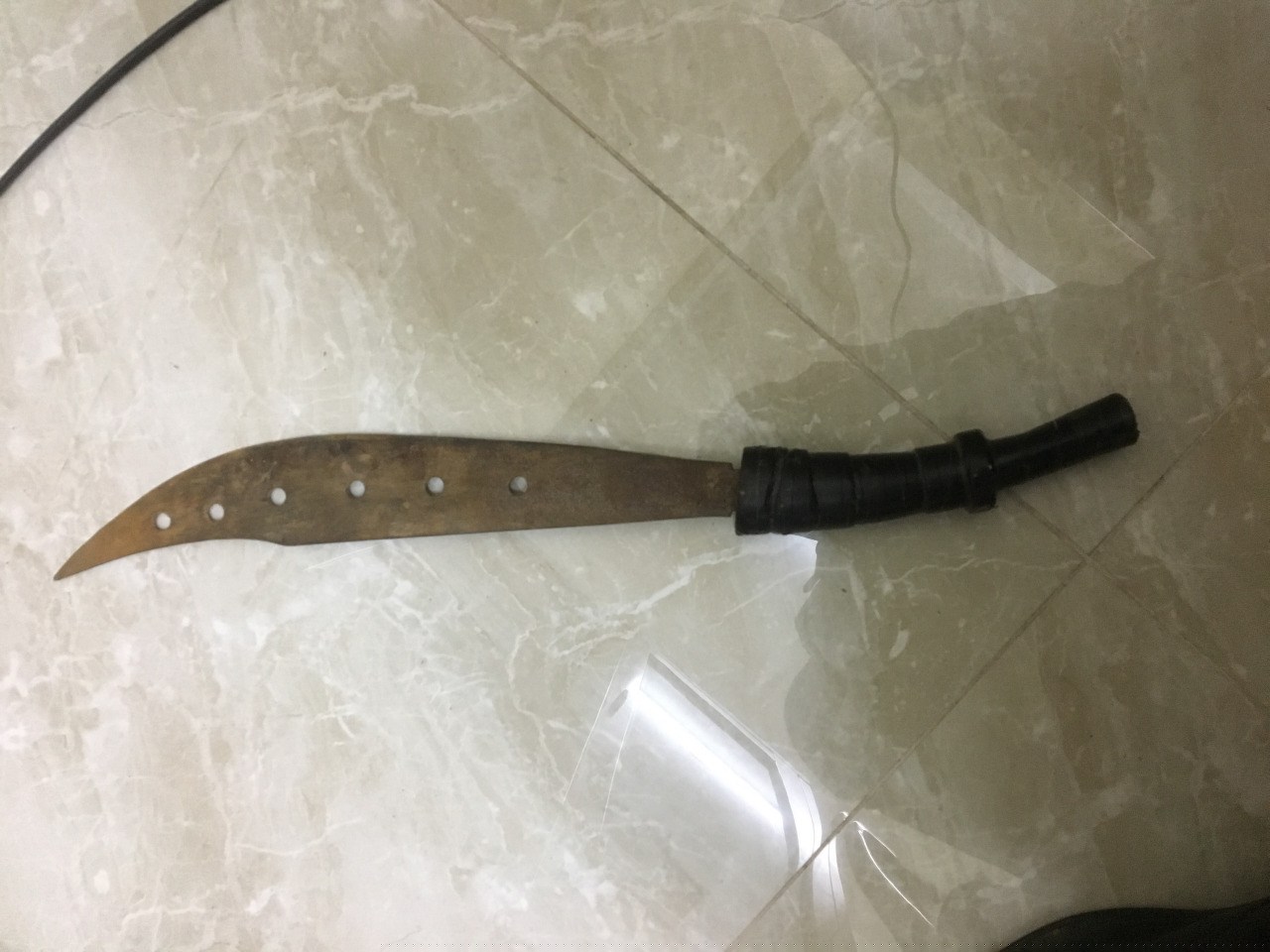 Hung kh&iacute; g&acirc;y &aacute;n m&agrave; đối tượng Nguyễn Minh Tuấn d&ugrave;ng để g&acirc;y &aacute;n.