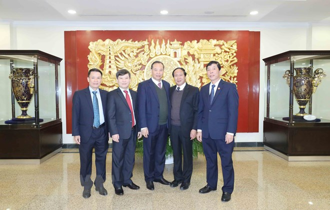 C&aacute;c đồng ch&iacute; Ủy vi&ecirc;n Trung ương dự hội nghị. (Ảnh: Phương Hoa/TTXVN)