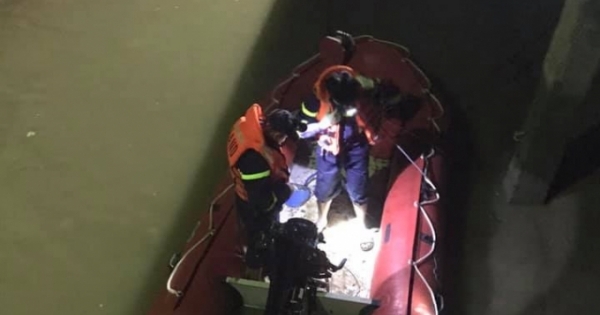 Người phụ nữ gieo mình xuống sông tự vẫn giữa đêm lạnh buốt