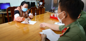 Đăng thông tin sai sự thật về Covid-19 trên facebook, nữ công nhân bị phạt 5 triệu đồng