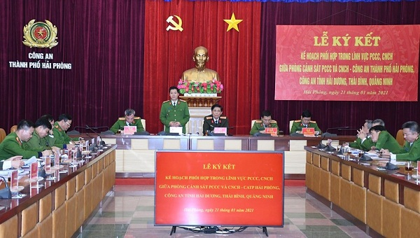 Quang cảnh hội nghị.