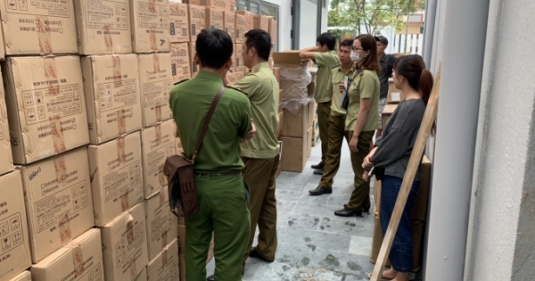 Lực lượng Quản lý thị trường thu giữ nhiều hoàng hóa không rõ nguồn gốc của Facebook “Thái Thiếu Hoa”