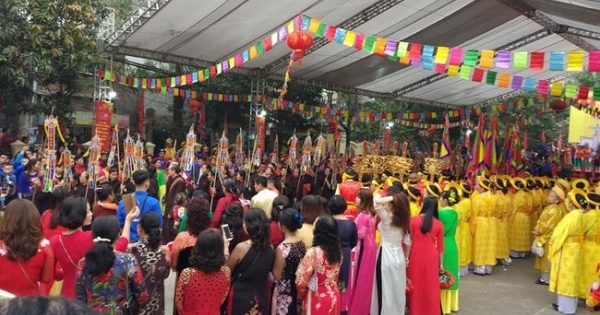 Về Kẻ Noi - thăm Làng May truyền thống nhân ngày Giỗ Tổ