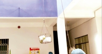 Rửa tiền, phơi tiền, xét nghiệm cho tiền trong khu cách ly