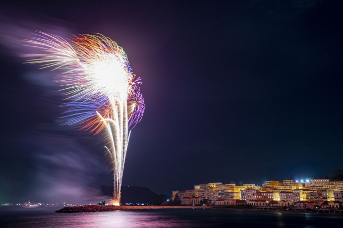 Anh 1_Phao hoa tai Thi tran Dia Trung Hai Primavera